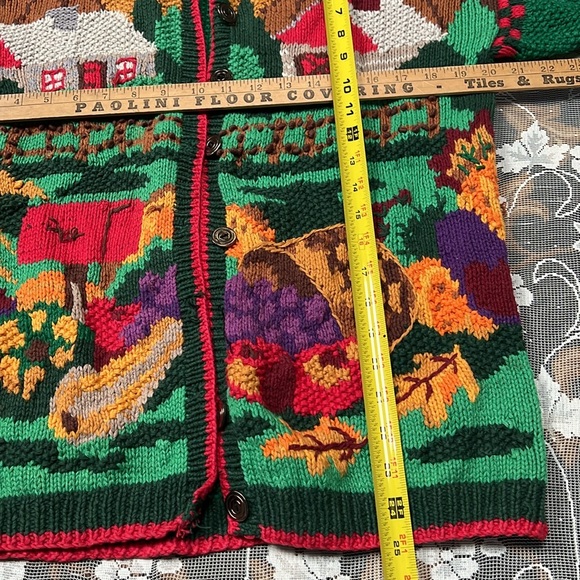 Colorful Farmhouse Scene Sweater Vintage 80โs Hand Knit Cardigan Bay - Picture 8 of 11